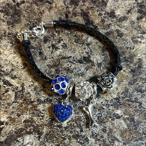 DaVinci Elegant Black and Blue Charm Bracelet